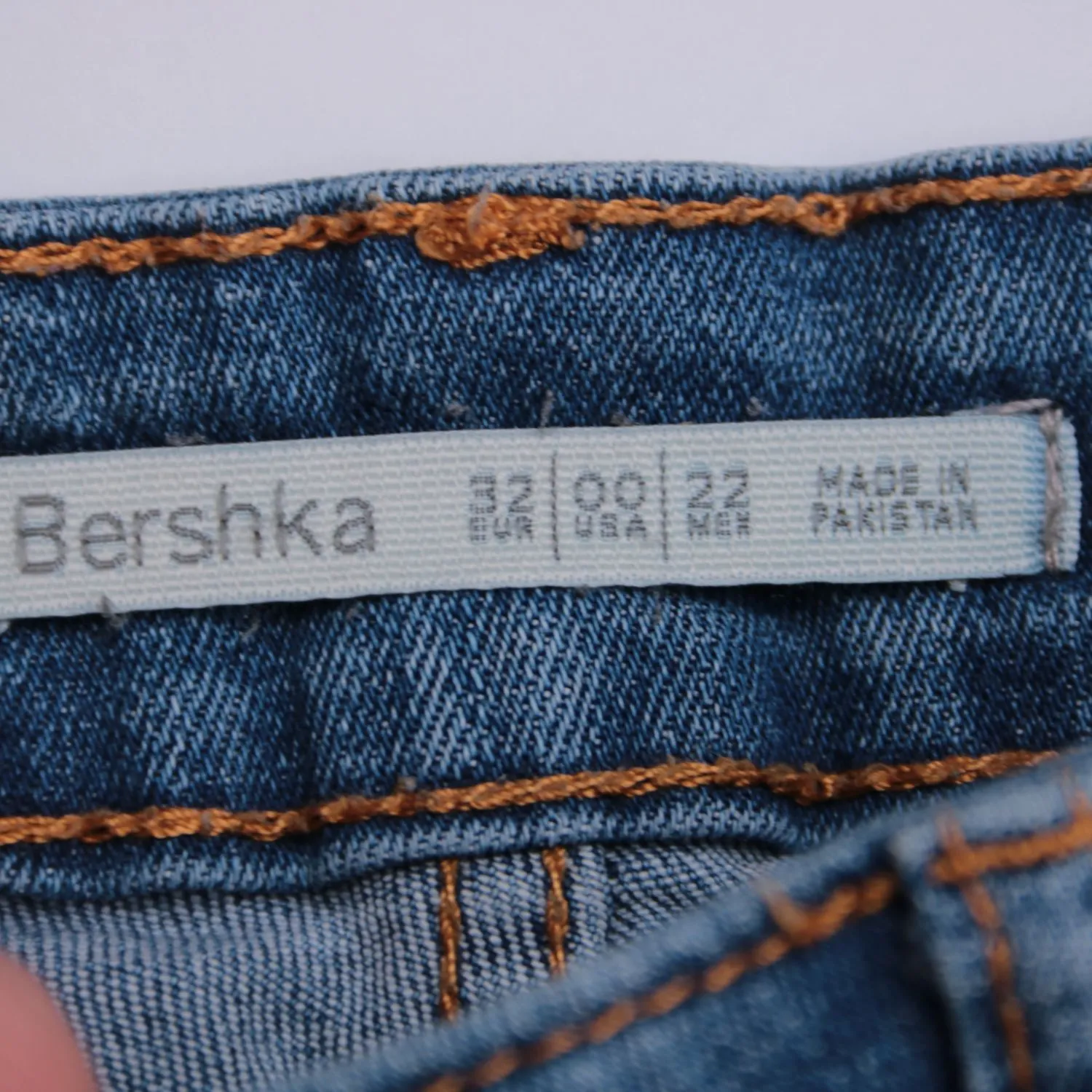 шорты Bershka